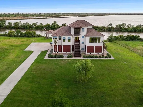 474 S Chenier Dr, Madisonville, LA 70447