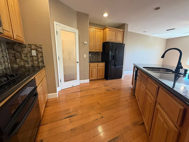 3122 Mowbray Way — Photo 17