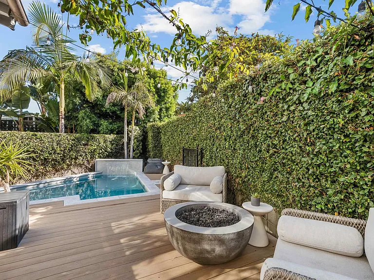 669 Calypso Pl — Photo 17
