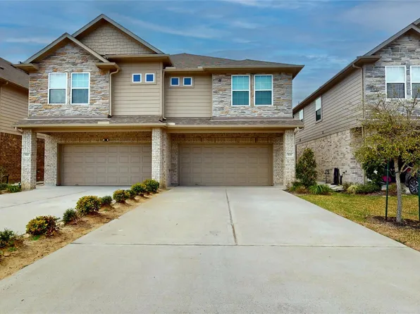 519 Dr Martin Luther King Jr Dr, La Porte, TX 77571