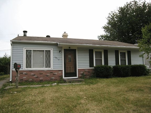 2nd image of 1017 Southlea Dr