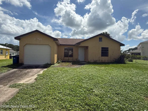 1350 Lotus St SE, Palm Bay, FL 32909