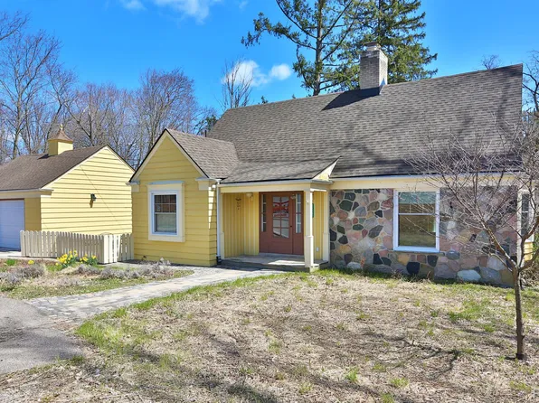 29232 Wellington St, Farmington Hills, MI 48334