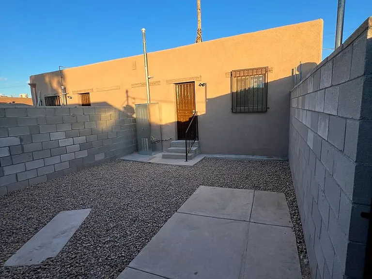 2206 S 5th Ave — Photo 7