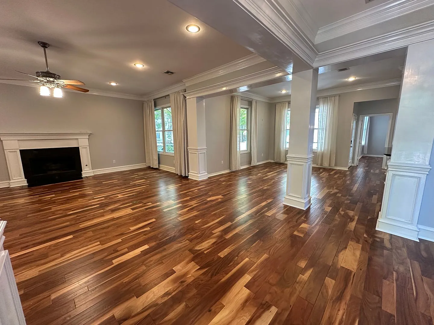3934 Hanover Pl — Photo 3