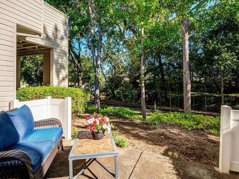 7706 Creekside Dr — Photo 11