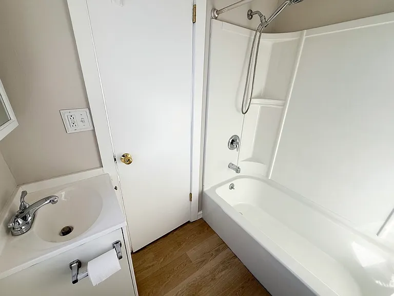 31 Florence St #3 — Photo 12
