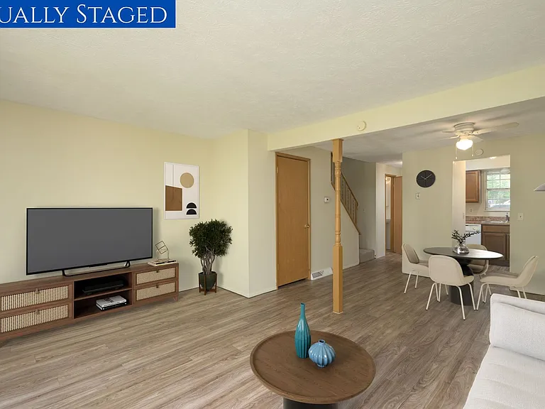 Kingswood Townhouses — Photo 17