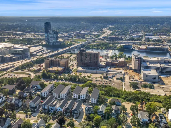 621 Fairview Ave NE Unit 1, Grand Rapids, MI 49503