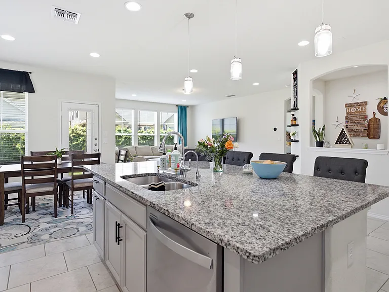 9010 Canopy Bnd — Photo 12