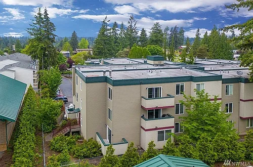 18100 15th Ave NE Photo 1