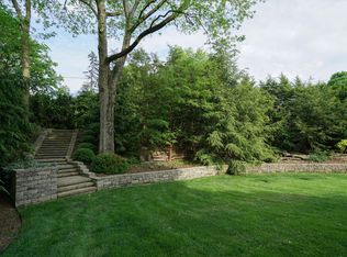 2770 Lear Rd, Columbus, OH 43220