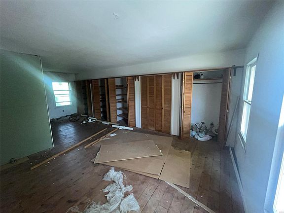 2nd image of 9519 Corregidor Dr