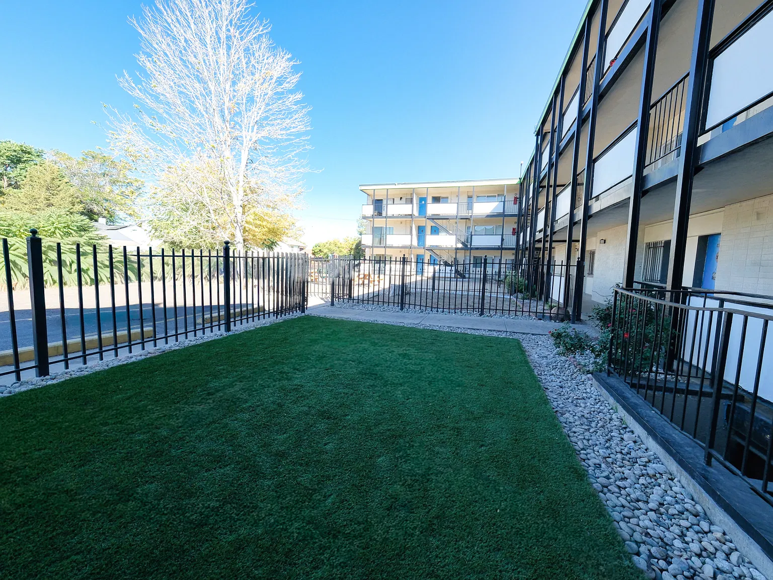 The Bostonian Apartments — Photo 3