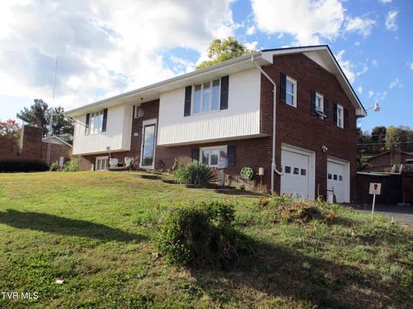 507 Spruce St, Mt Carmel, TN 37645