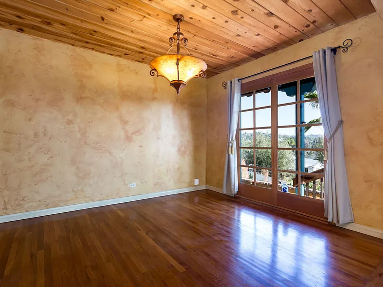 8873 Golf Dr — Photo 10