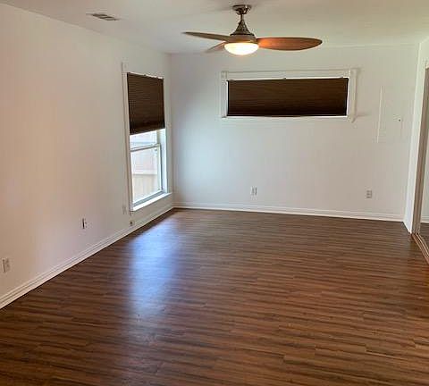 3rd image of 2341 N Chandler Dr W