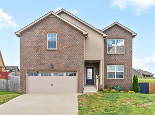 815 Crestone Ln, Clarksville, TN 37042