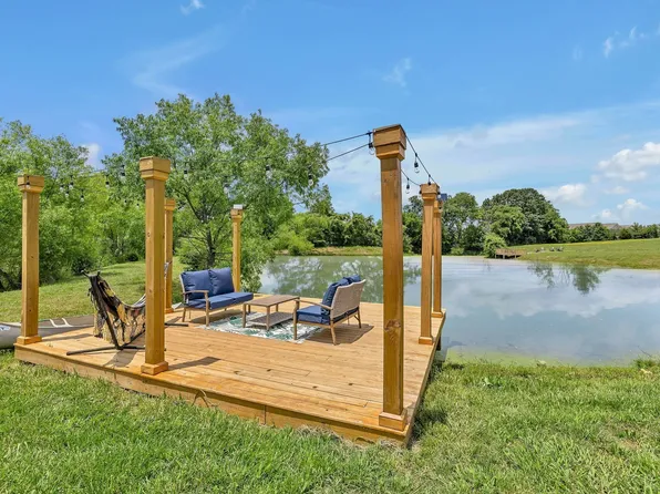 1395 Hicks Edgen Rd, Pleasant View, TN 37146