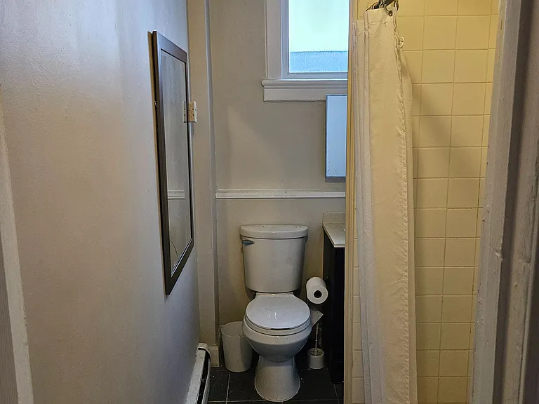 733 Pape Ave #A — Photo 24