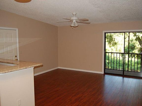 3rd image of 3241 Fox Chase Cir N APT 203