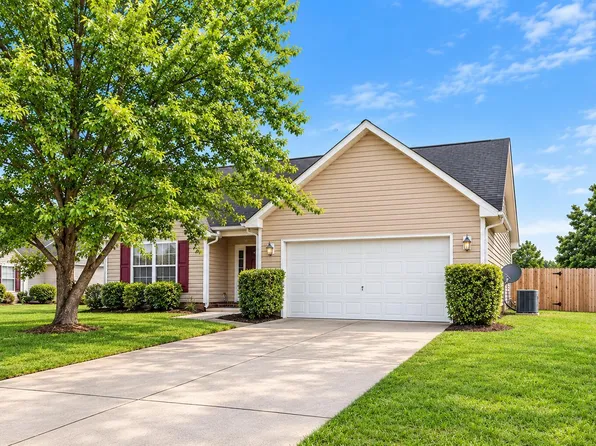 50 Macon Ct E, Sanford, NC 27332