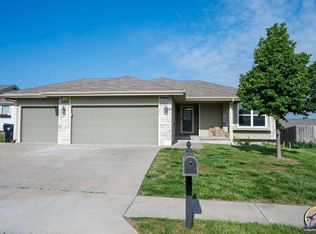 4311 SE Liveoak Dr, Topeka, KS 66609