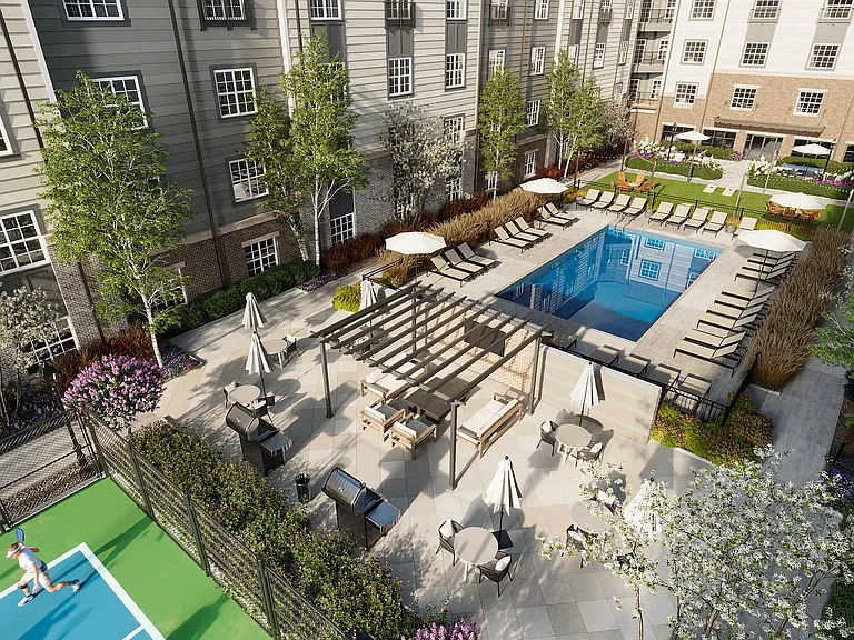 Quincy Lofts_Pool_Courtyard_cam_01