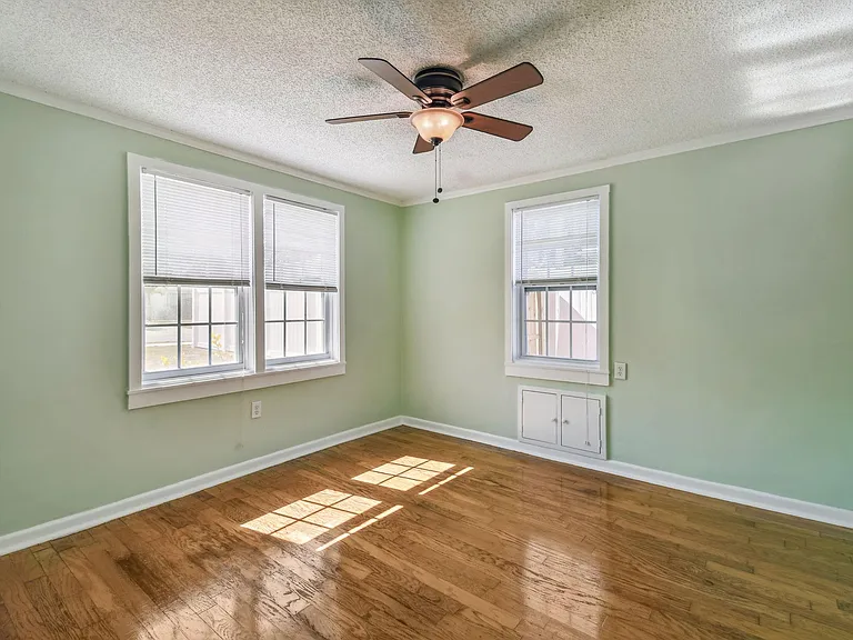 208 Union St — Photo 15