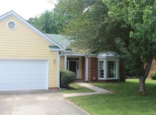 9624 Leaf Arbor Ln, Charlotte, NC 28277