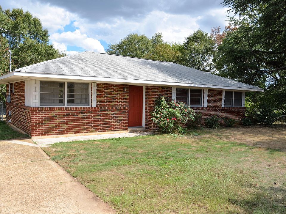 Welcome home to 136 Fairview Avenue!