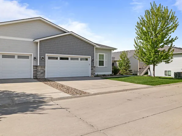 9288 Primo Ln, West Des Moines, IA 50266
