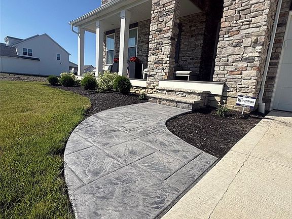 3rd image of 32634 Royal Troon Dr