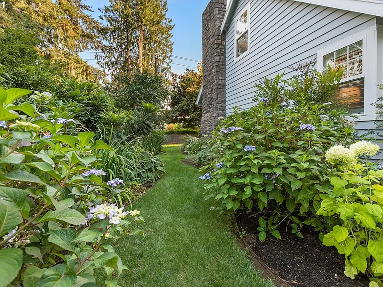 3155 Upper Dr — Photo 30