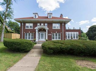 2535 W 4th St, Waterloo, IA 50701