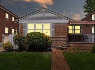 198-37 50th Ave, Fresh Meadows, NY 11365