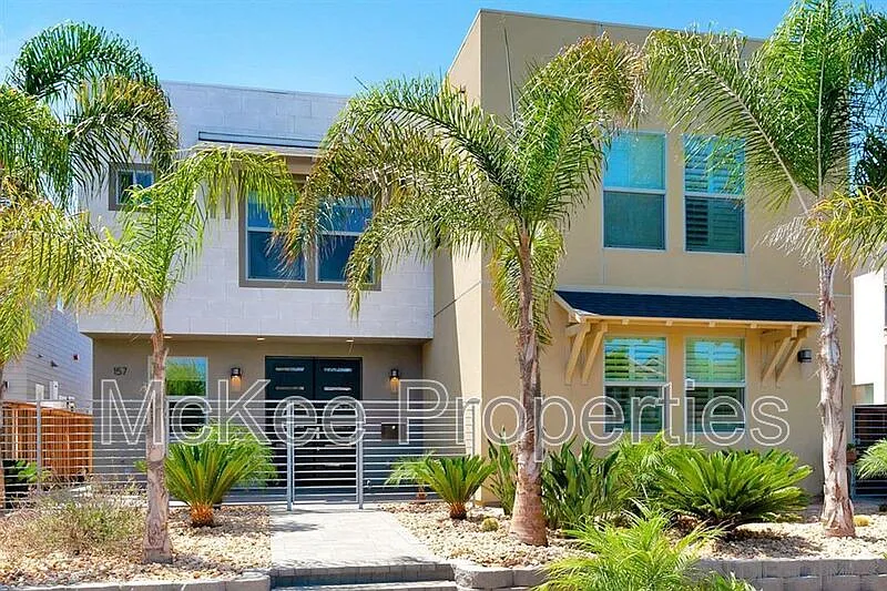 157 Donax Ave