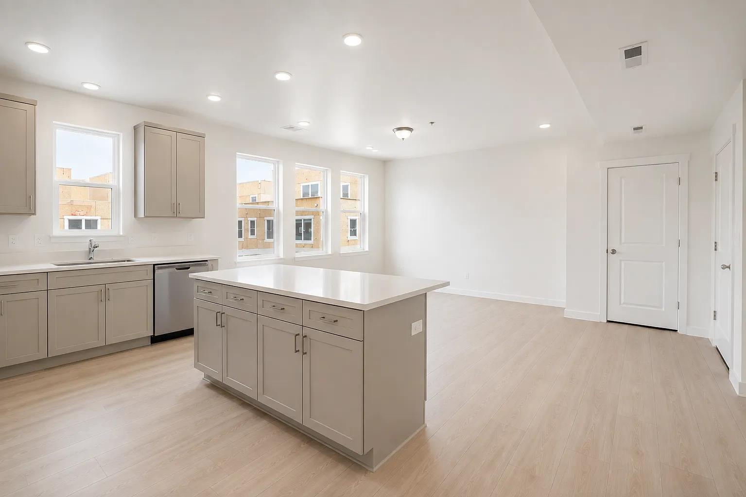 2 bed, 1090 sqft, $1,750 — Photo 3