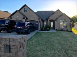 1810 Walnut Valley Dr, Paragould, AR 72450