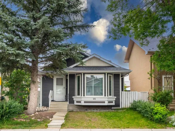 92 S Martinwood Rd NE, Calgary, AB T3J 3H6