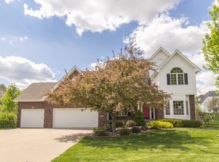 6708 River Bend Dr, Johnston, IA 50131