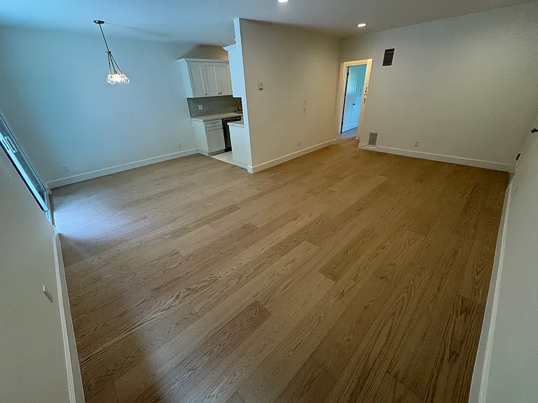 Primrose Ave — Photo 21