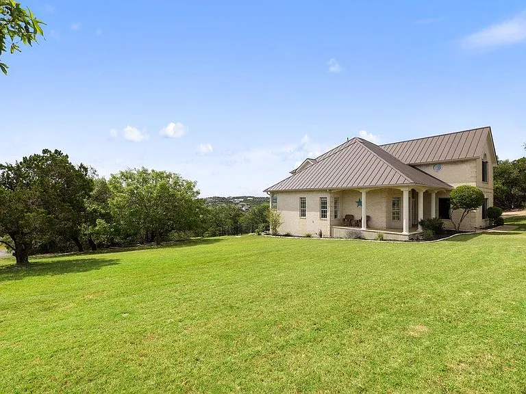 17133 Majestic Ridge Rd — Photo 37