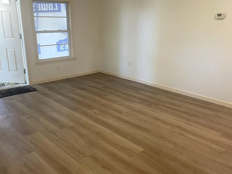 4588 1st Ave — Photo 11