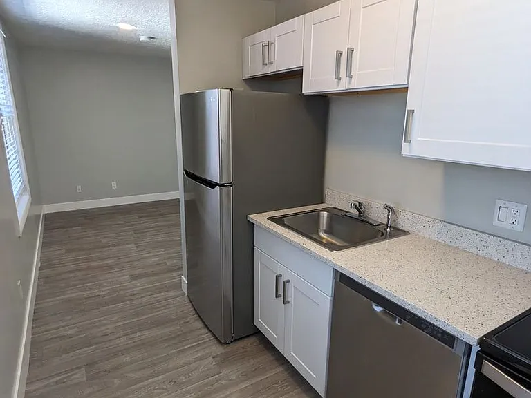 New Brigham Apartments — Photo 4