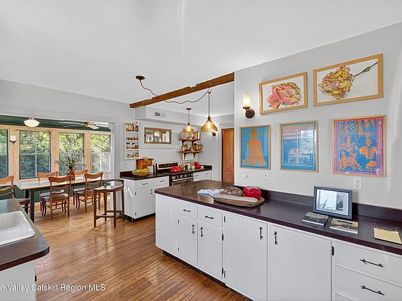 5th image of 55 Lennox Avenue