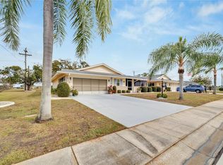 1407 N Pebble Beach Blvd, Sun City Center, FL 33573