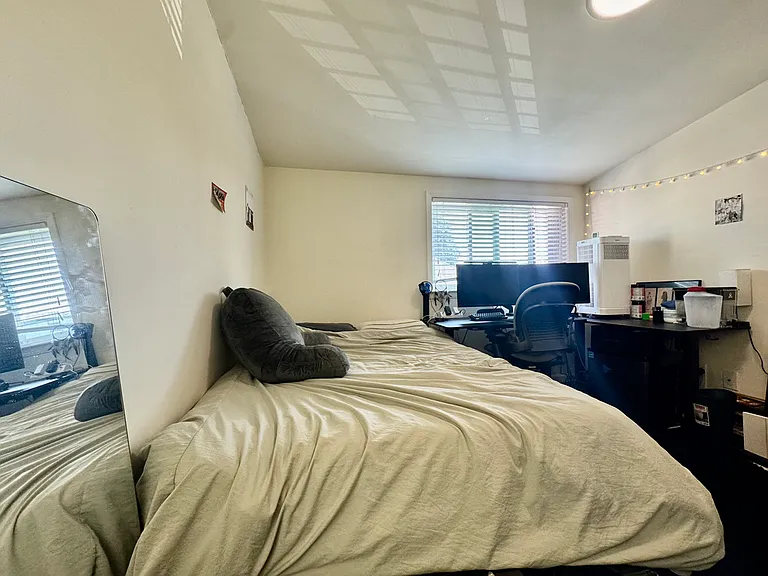 2211 Haste St — Photo 35