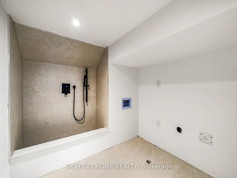 74 B Rathnelly Ave — Photo 48