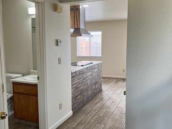 5th image of 3431 Rochester Ct